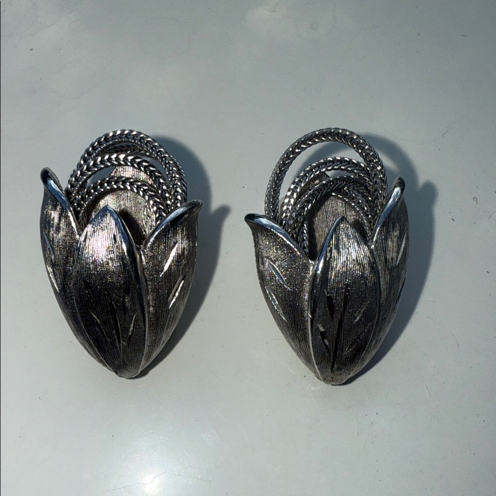 Vintage costume clip on‎ earrings silver braided Tulips Art Deco Art to wear